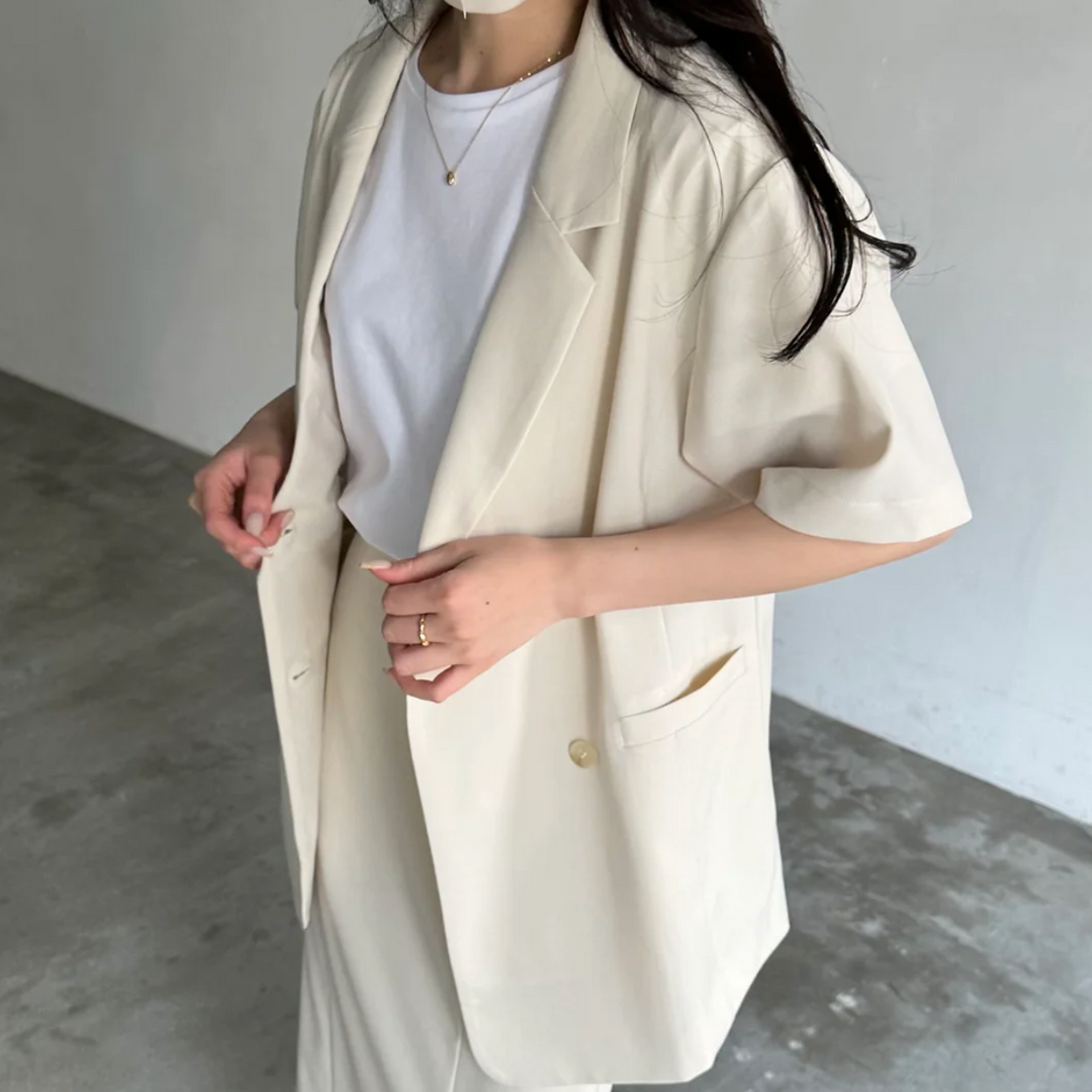 雨の日の足取りを軽やかに☔️梅雨のお出かけコーデ