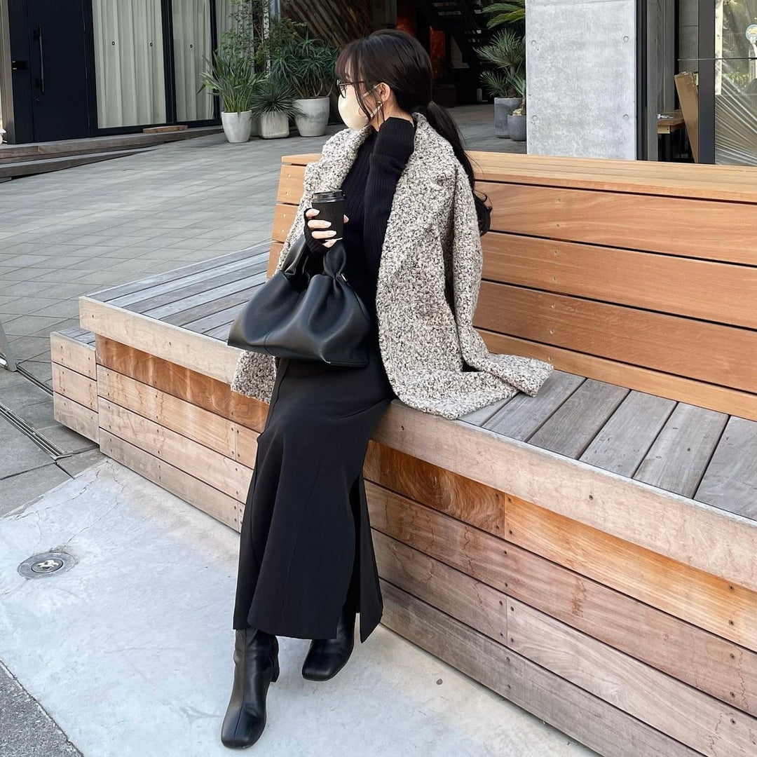 【151cm】ブークレボリュームショートコート　BLACK-BEIGE