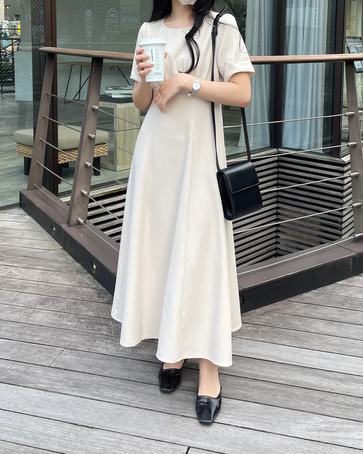 デザインスリーブワンピース