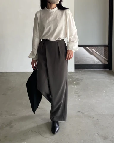 お仕事日⇄休日の着回しコーデ。