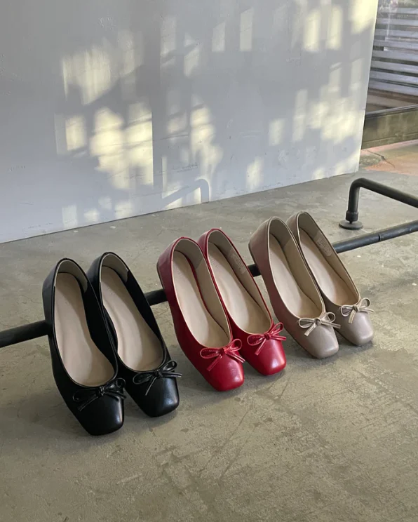 【SHOES特集vol.3】バレエシューズでレディな足元に