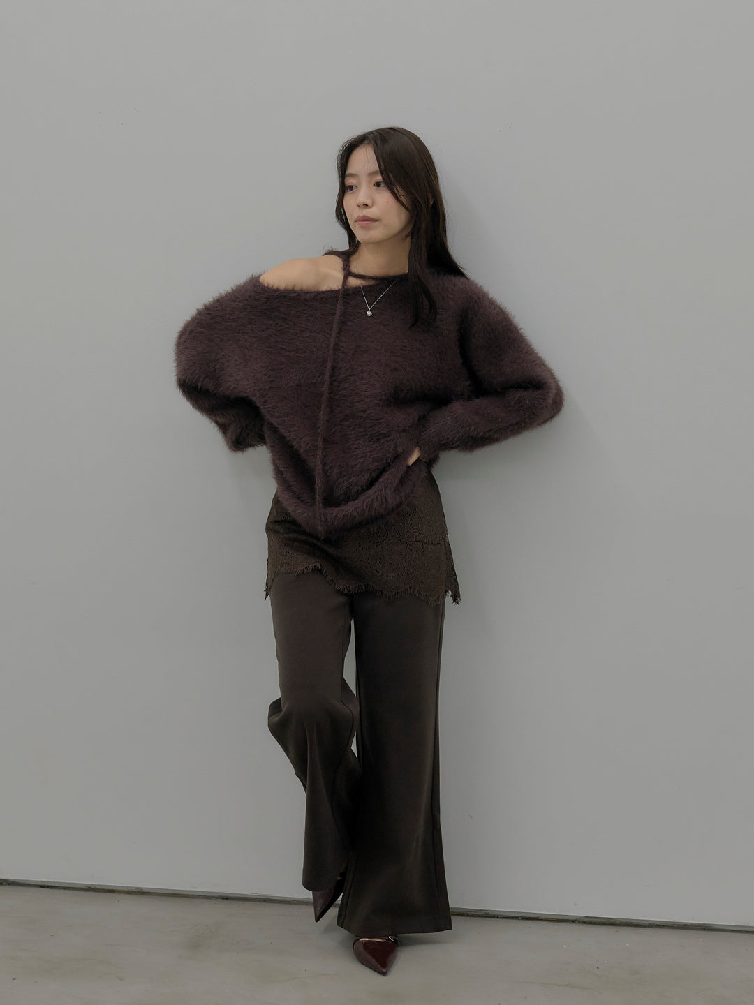 【SET】ネックリボンワンショルダーシャギーニット+レースレイヤードセミフレアパンツ(2set)