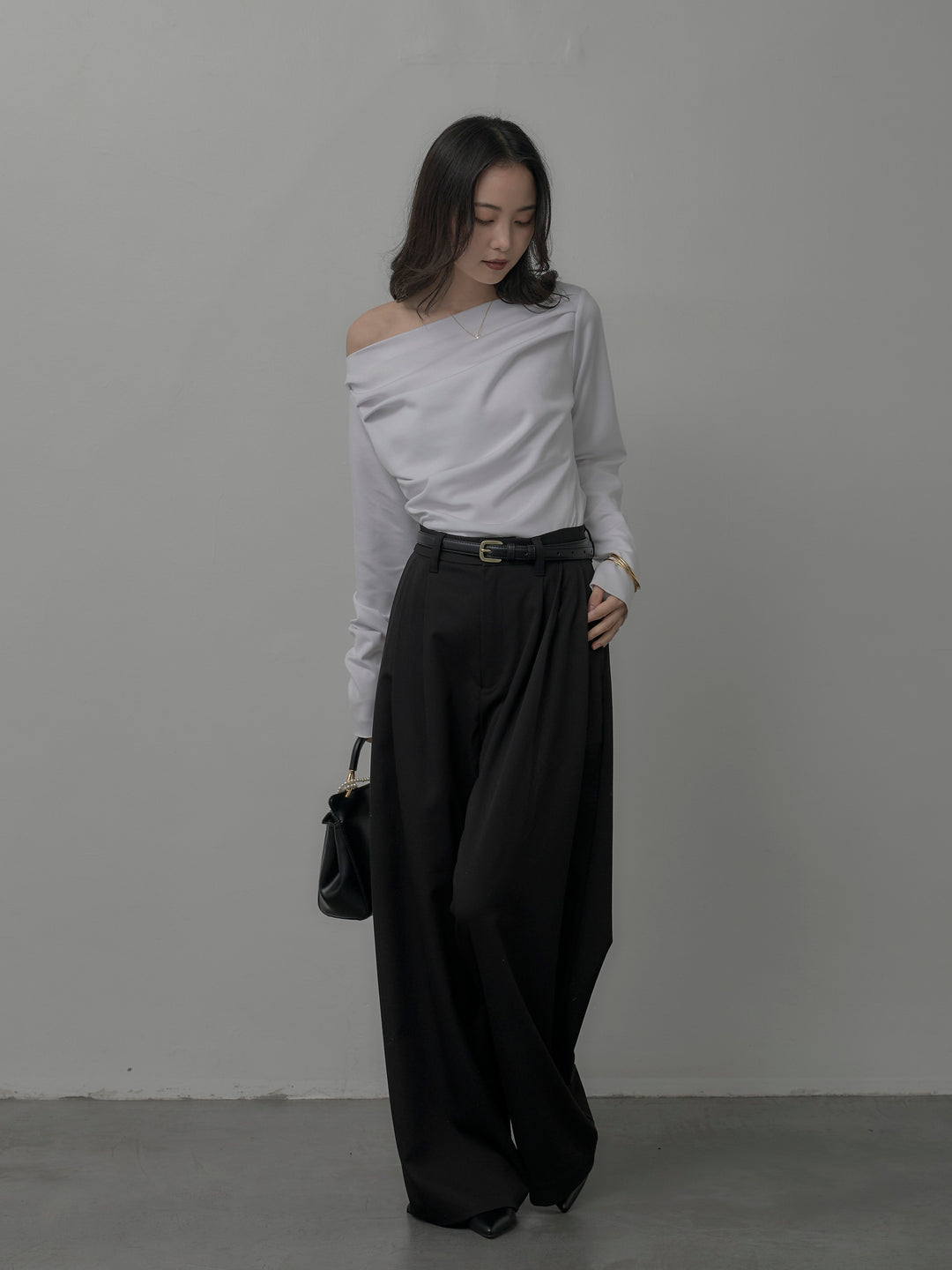 【SET】【Essential】2wayショルダードレープカットトップス+【Essential】３タックスラックス(2set)