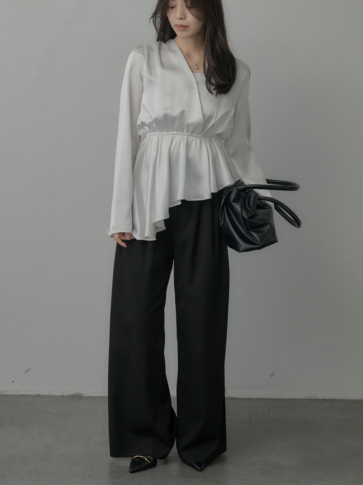 Vネックアシメサテンブラウス