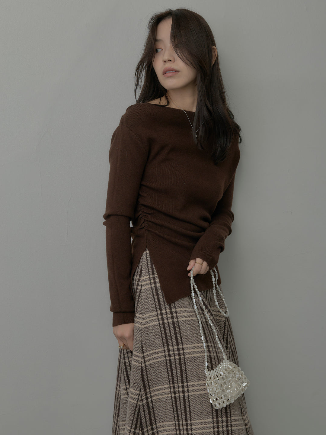 【SET】サイドスリットボートネックニットトップス+【Essential】クラシカルチェックウールタッチスカート(2set)