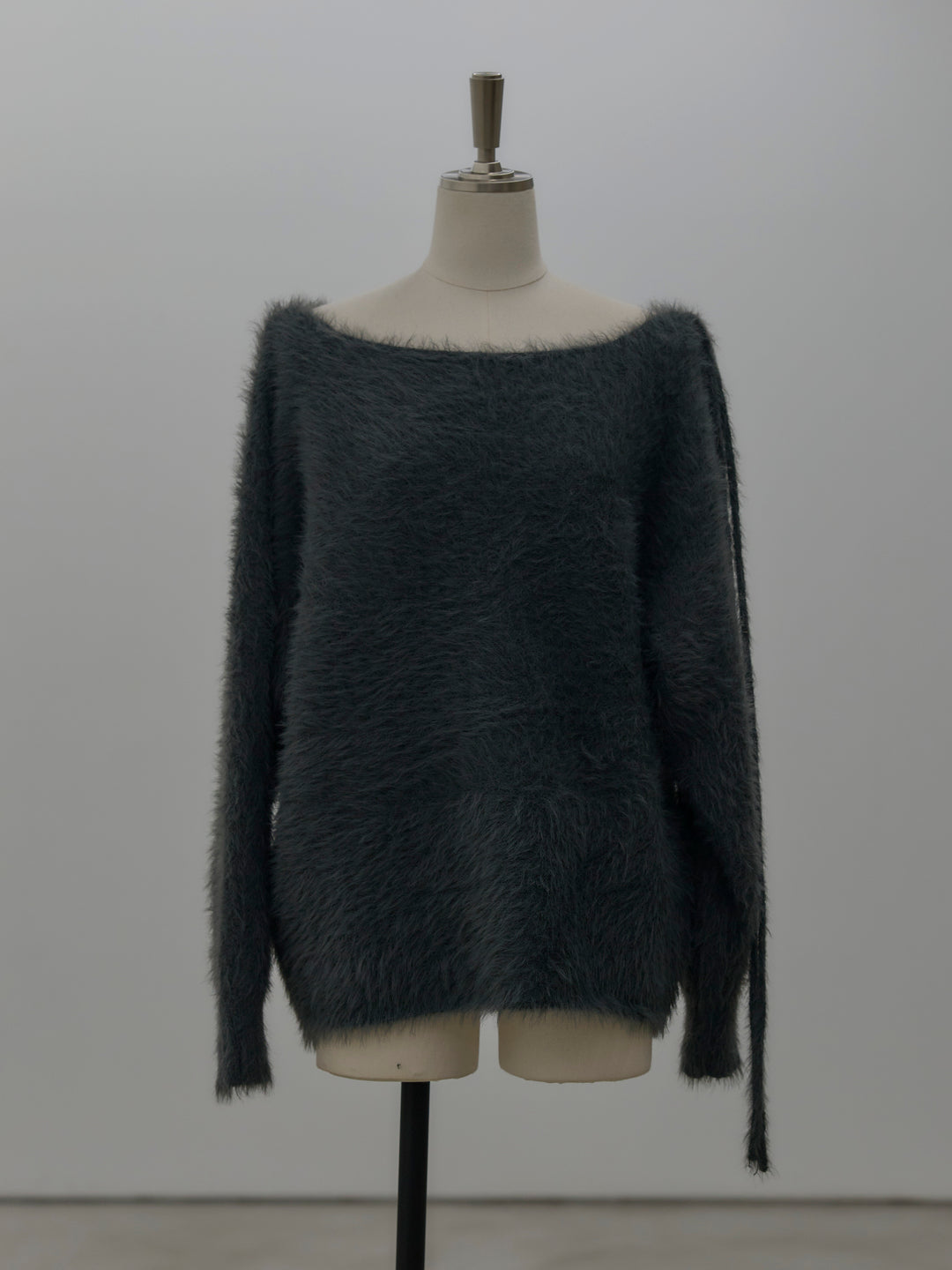 ネックリボンワンショルダーシャギーニット