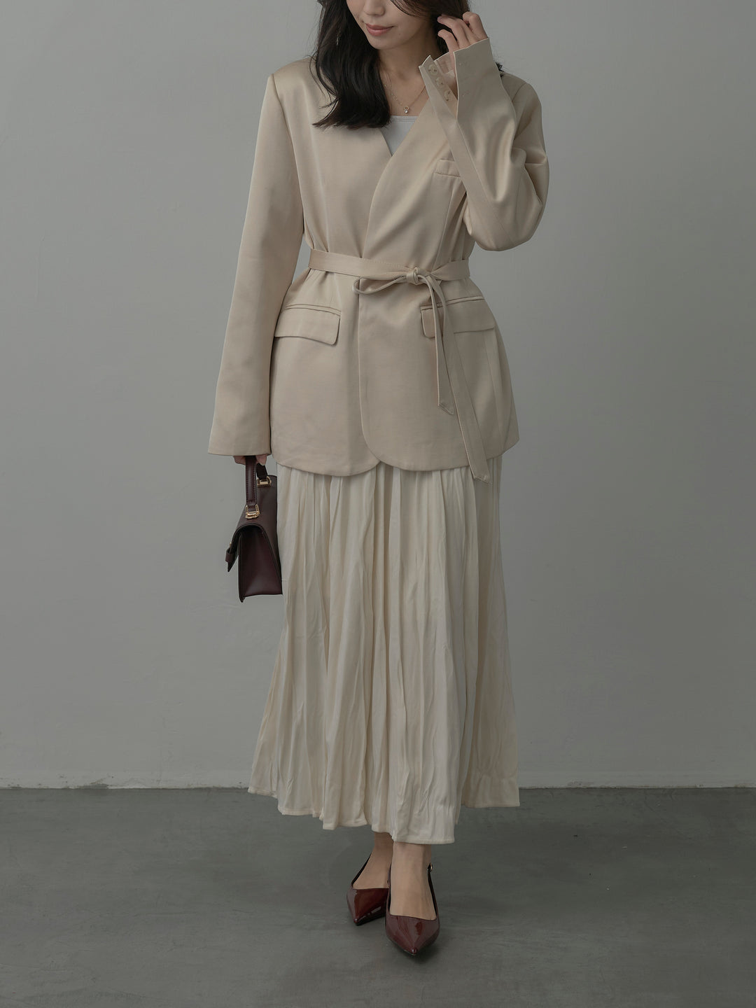 【SET】ノーカラーサテンジャケット+ベロアワッシャープリーツスカート(2set)