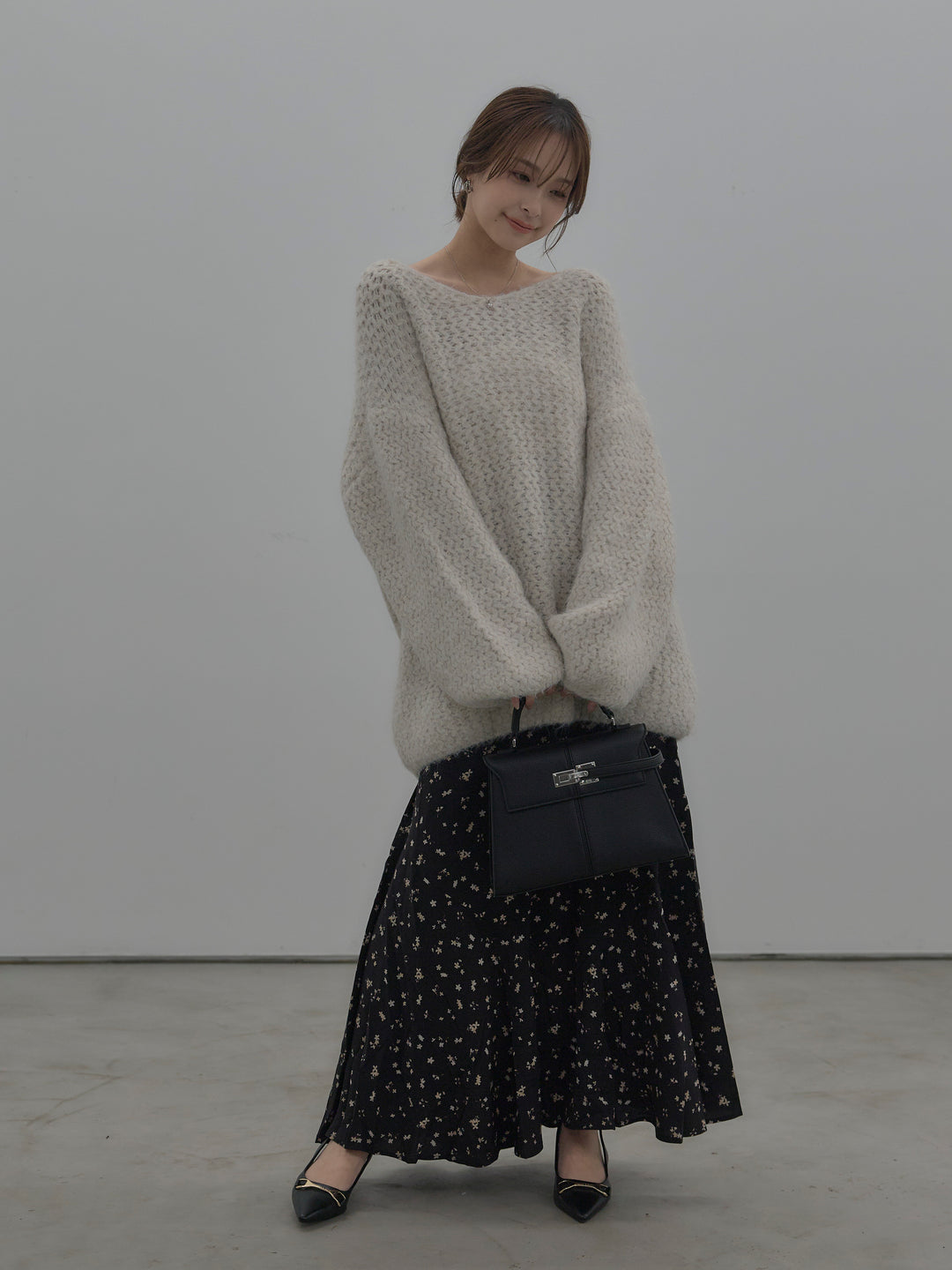 【SET】ラメ糸ローゲージ編みオーバーニットトップス+フラワーパターンマーメイドフレアスカート(2set)