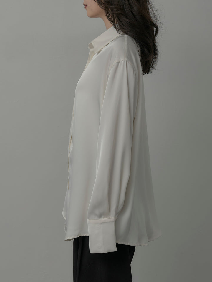 [予約]ケープ付きオーバーサテンシャツ