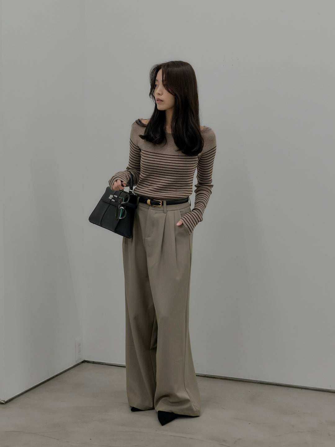 デザインタックワイドパンツ