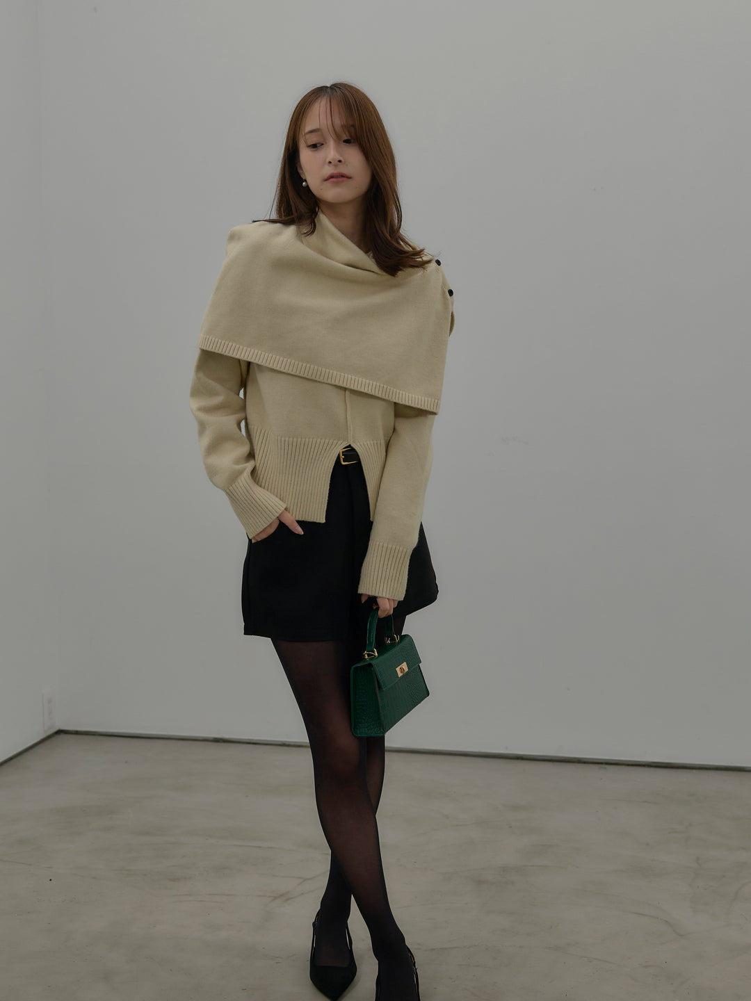 【SET】ケープ付き2WAYフロントスリットニットトップス+ウールタッチミニショートパンツ(2set)