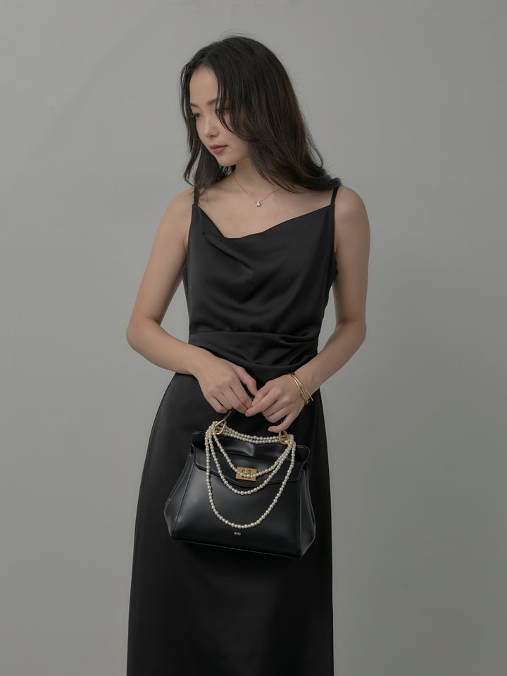 【Essential】サテンドレープキャミワンピ