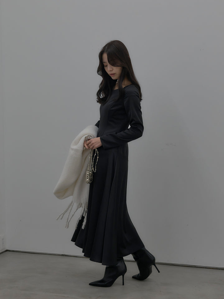 【Essential】ハートネックロングスリーブサテンワンピース