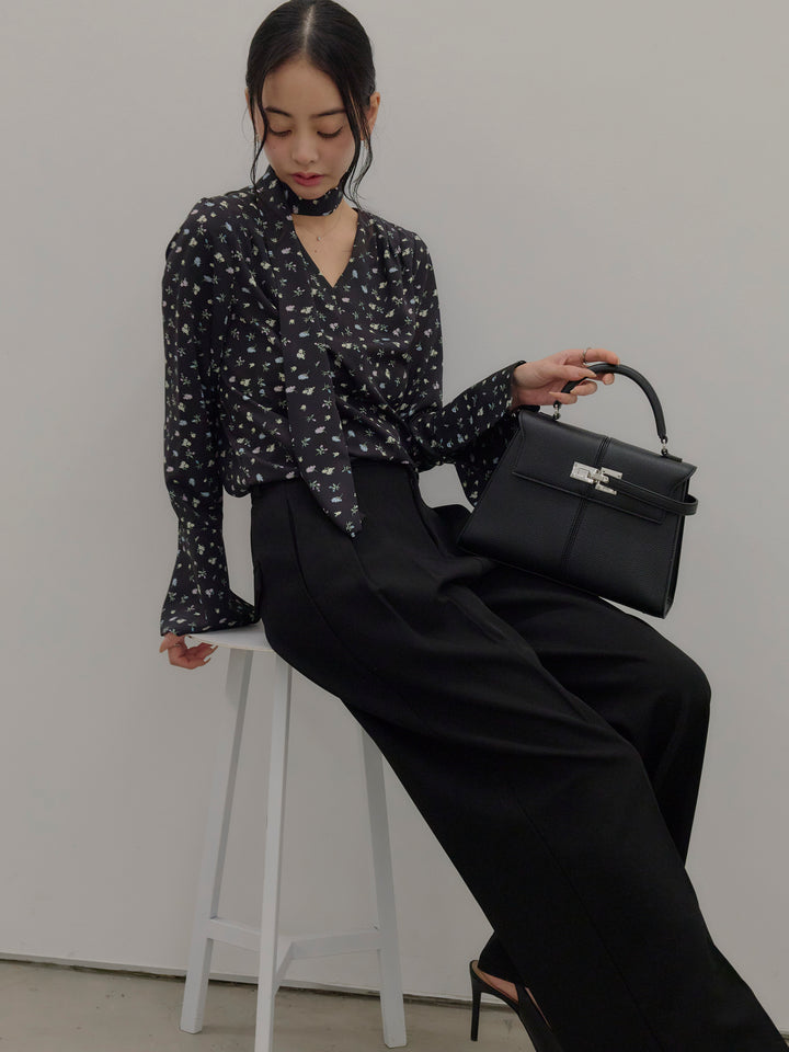 【Essential】2wayタイ付きベルスリーブサテンブラウス