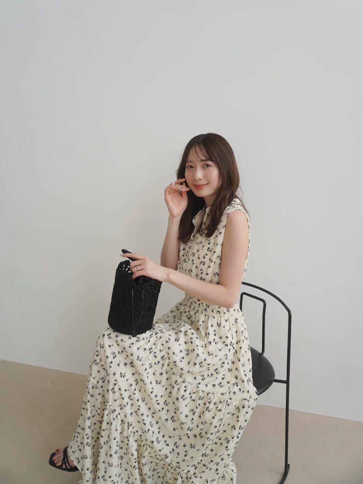 【Essential】V neck shirring tiered one piece