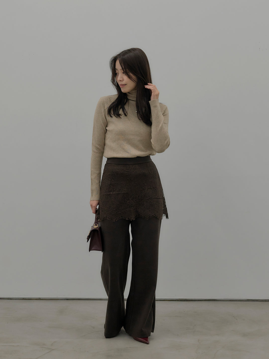 レースレイヤードセミフレアパンツ