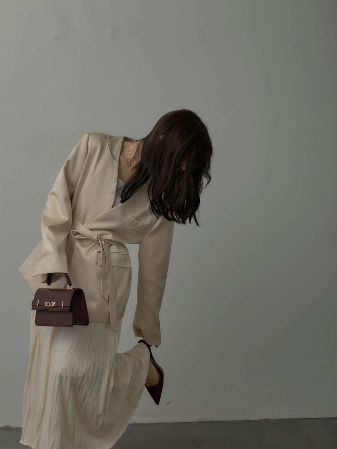 【SET】ノーカラーサテンジャケット+ベロアワッシャープリーツスカート(2set)