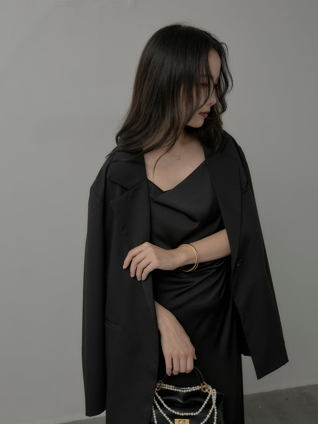 【SET】【Essential】ボックスシルエットテーラードジャケット+【Essential】サテンドレープキャミワンピ(2set)