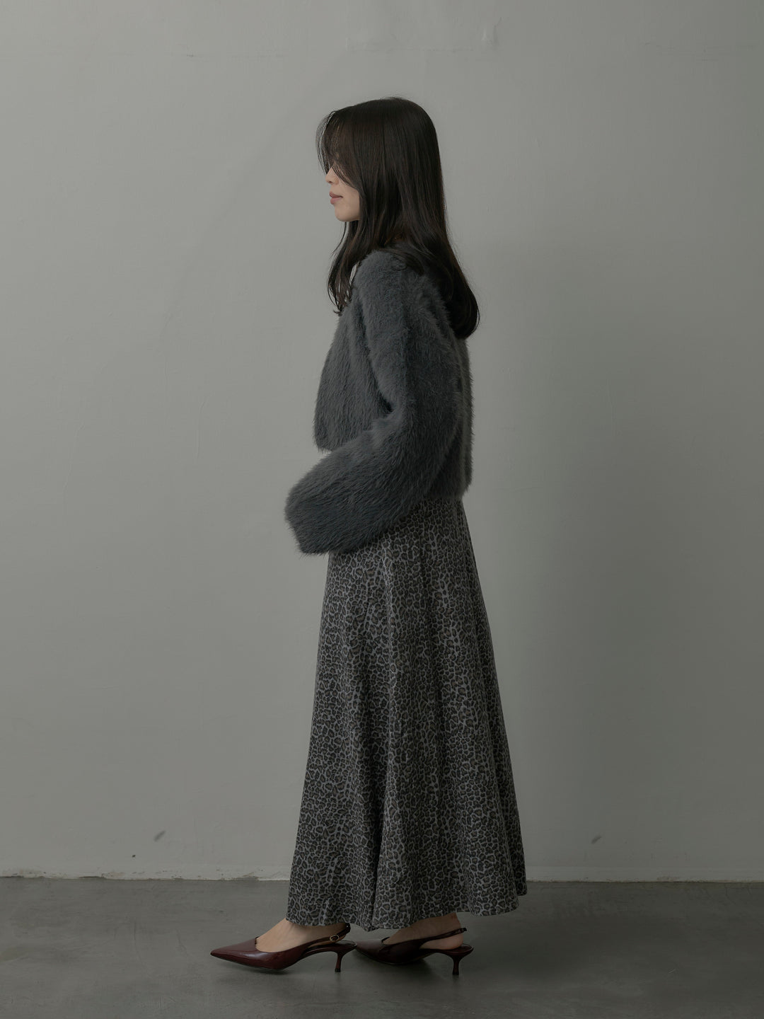 【SET】クロップドシャギーニットトップス+レオパードウールタッチフレアスカート(2set)