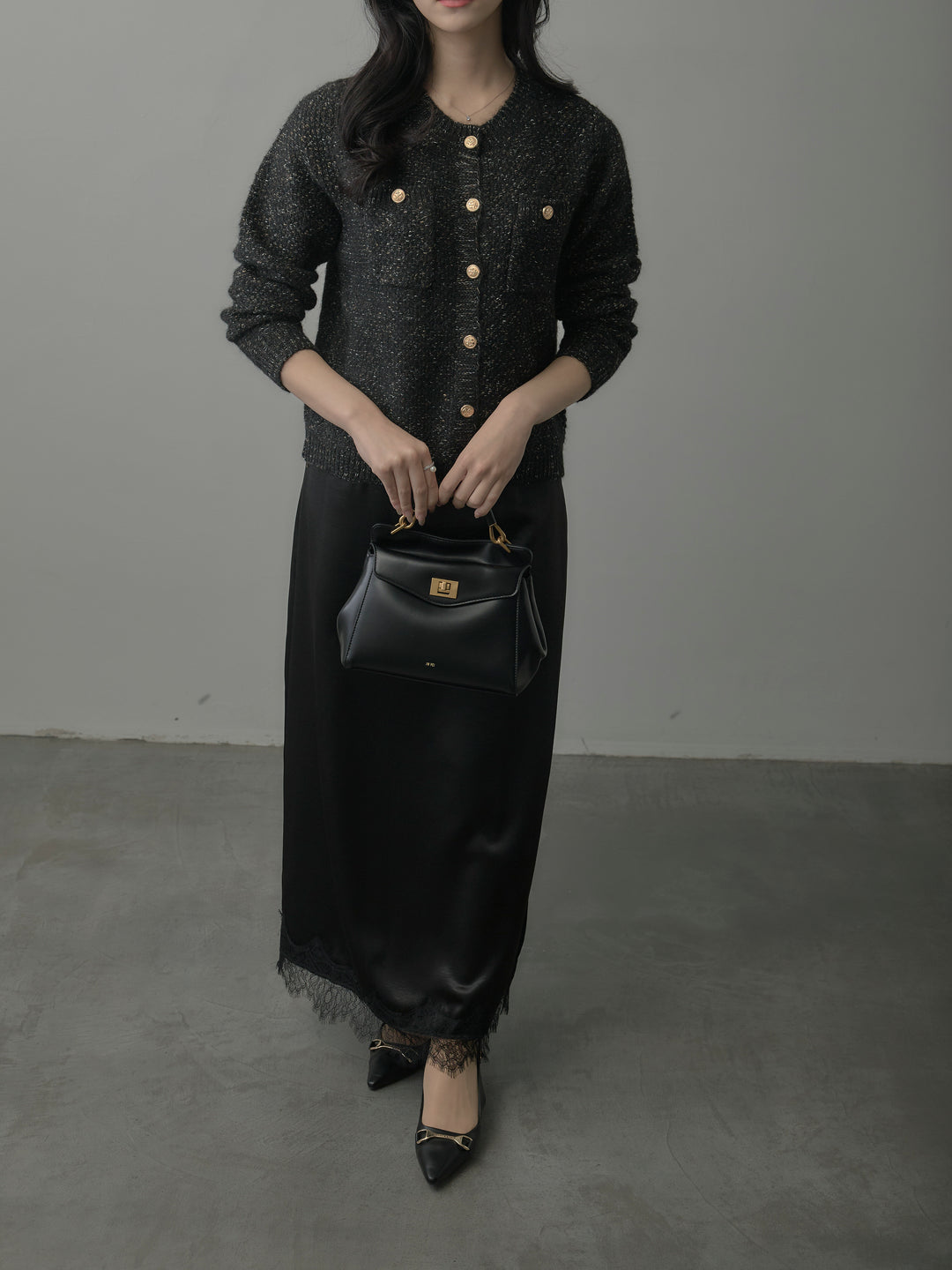 【SET】MIXニットゴールドボタンニットカーディガン+裾レースサテンスカート(2set)