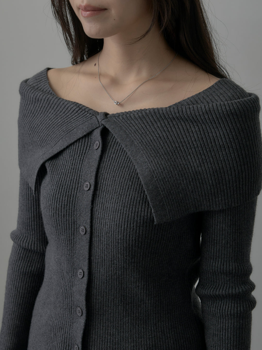 オフショルライクリブニットトップス