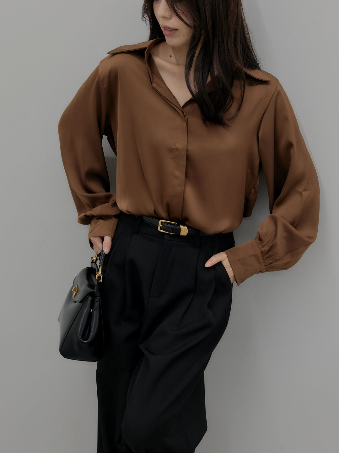 比翼仕立てサテンシャツ