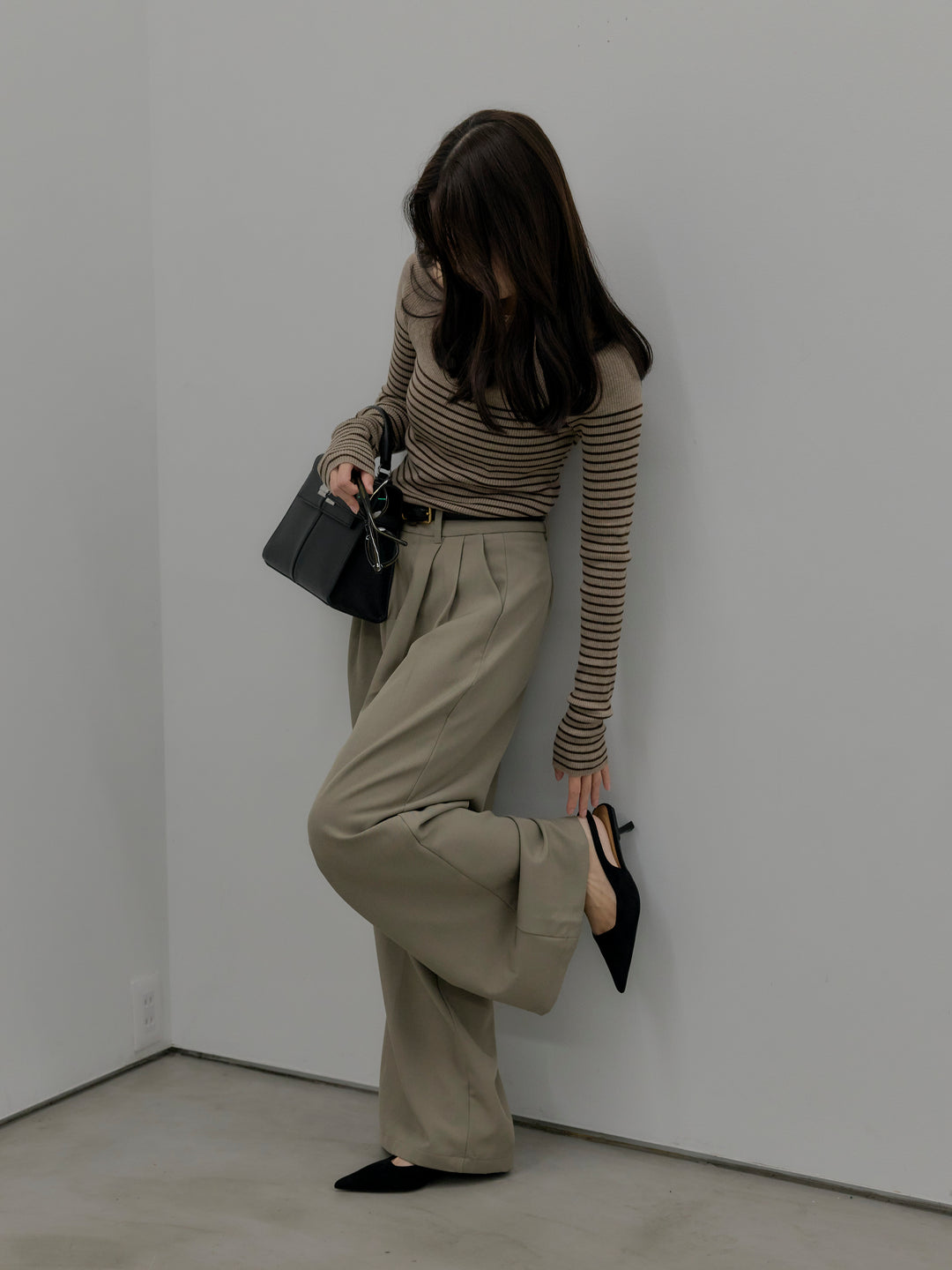 デザインタックワイドパンツ