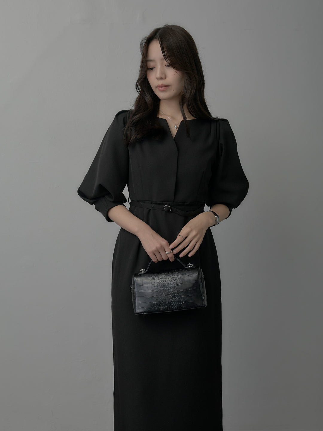 【Essential】裾レースパフスリーブワンピース