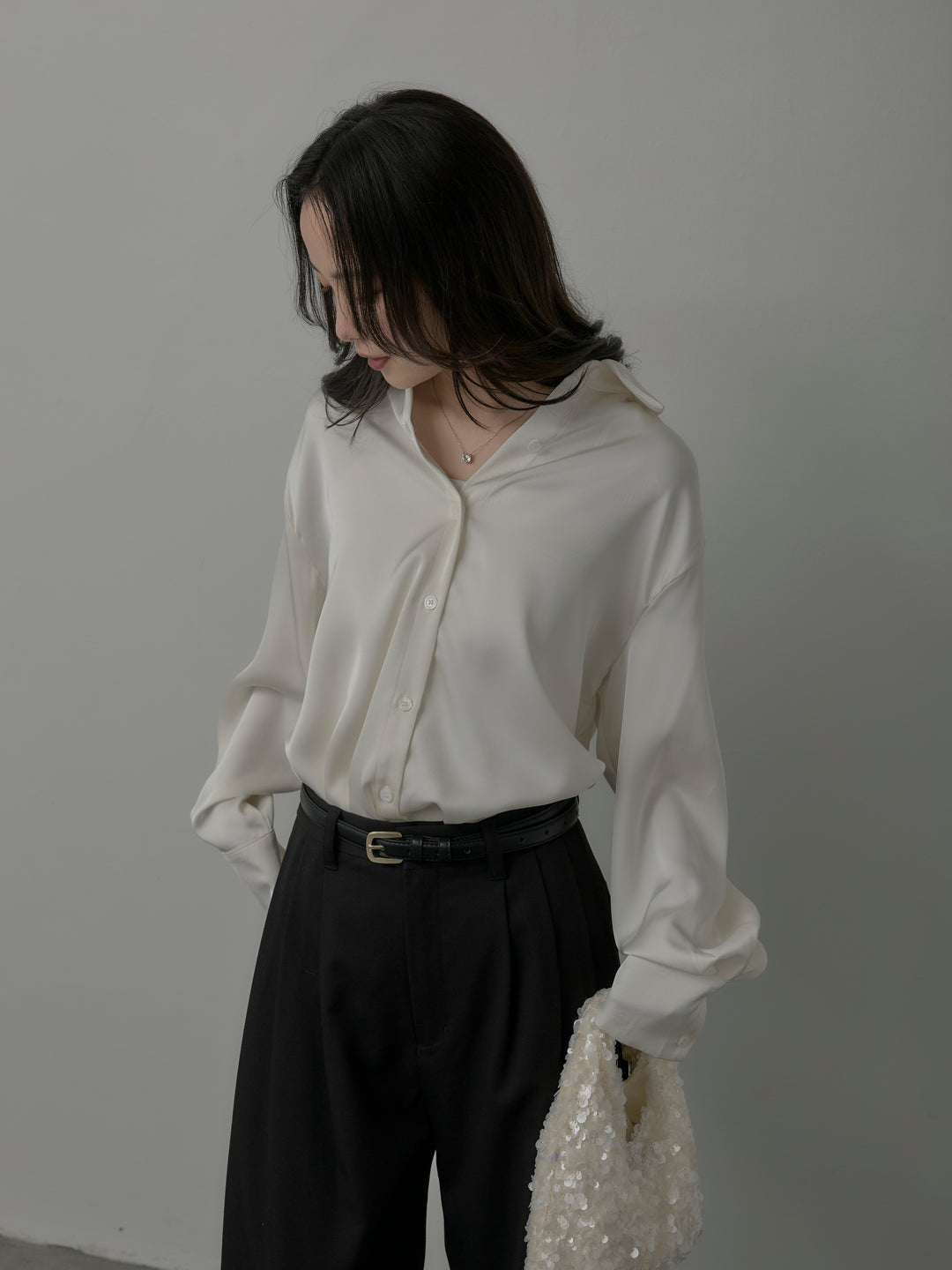 [予約]ケープ付きオーバーサテンシャツ