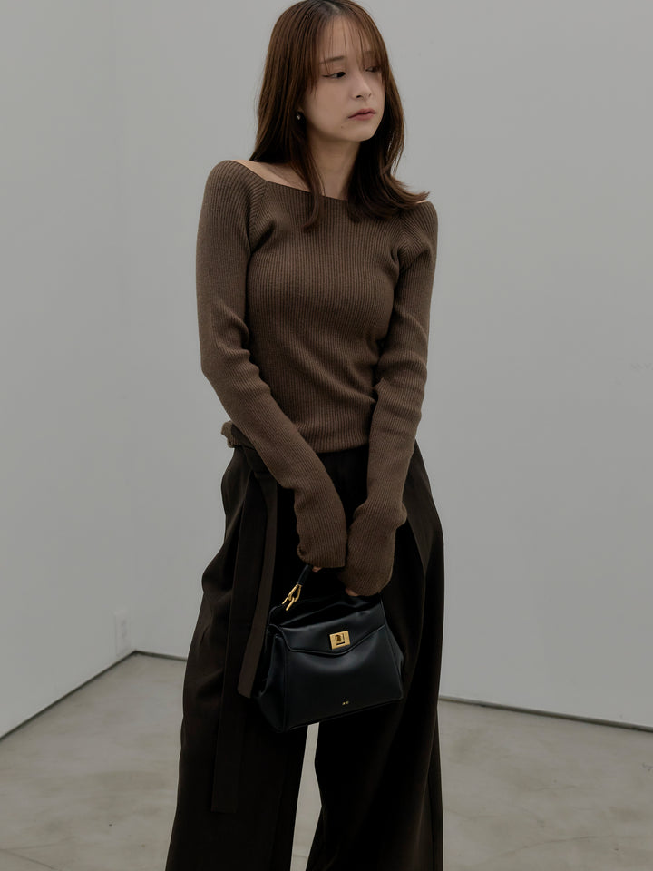 スクエアネックリブニット