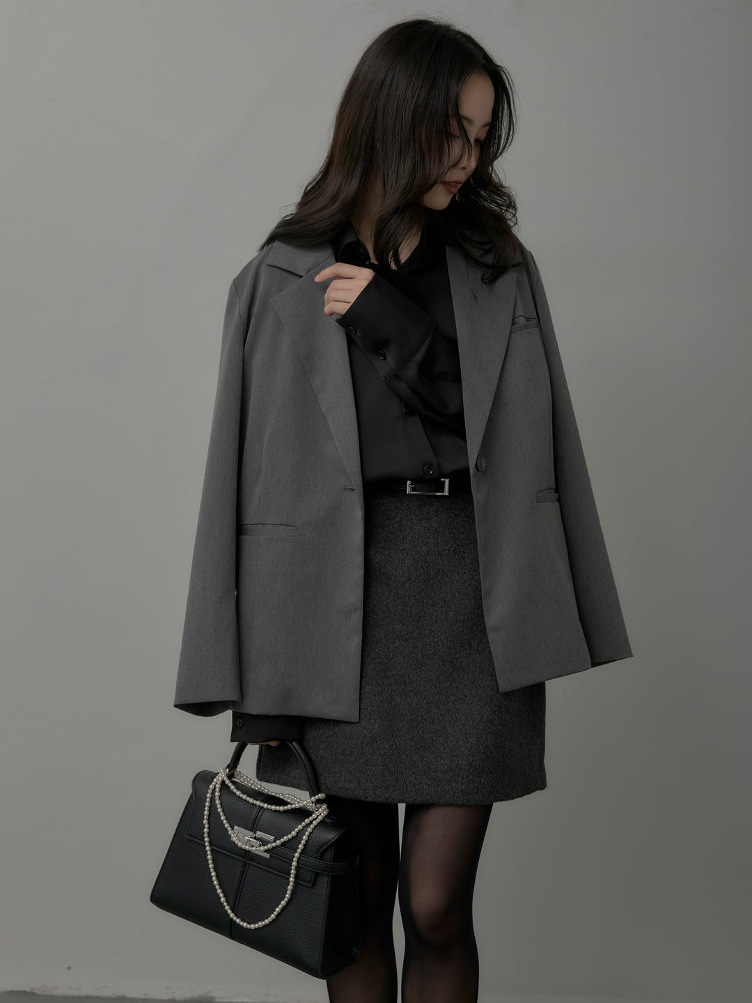 【SET】【Essential】ボックスシルエットテーラードジャケット+ケープ付きオーバーサテンシャツ+【Essential】ウールタッチミニスカート(3set)