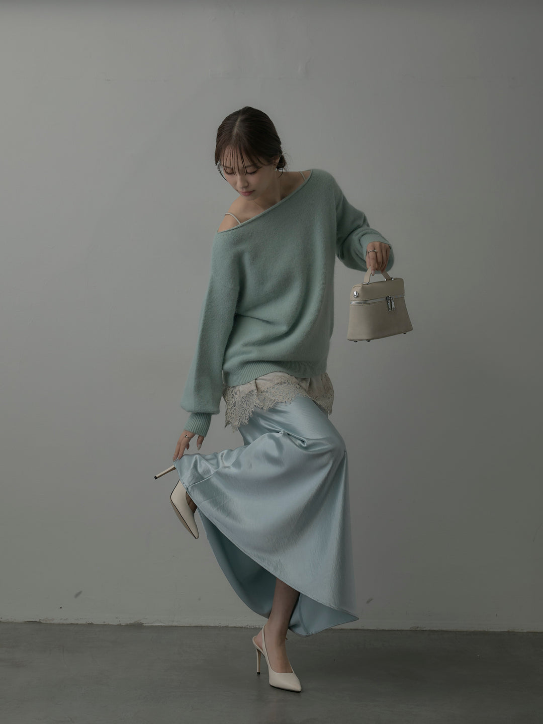 【SET】【premium touch】2wayショルダーニットプルオーバー+レースサテンキャミソール+ナローAラインサテンスカート(3set)