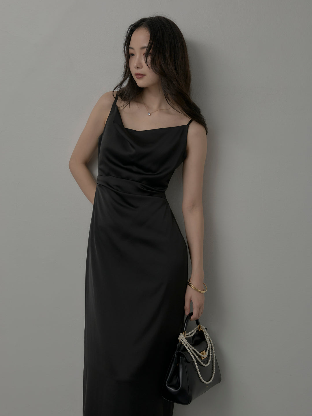 【Essential】サテンドレープキャミワンピ