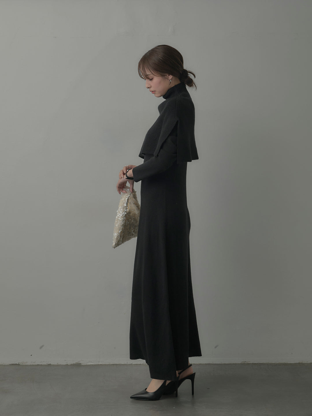 ケープ付きリブニットロングワンピース