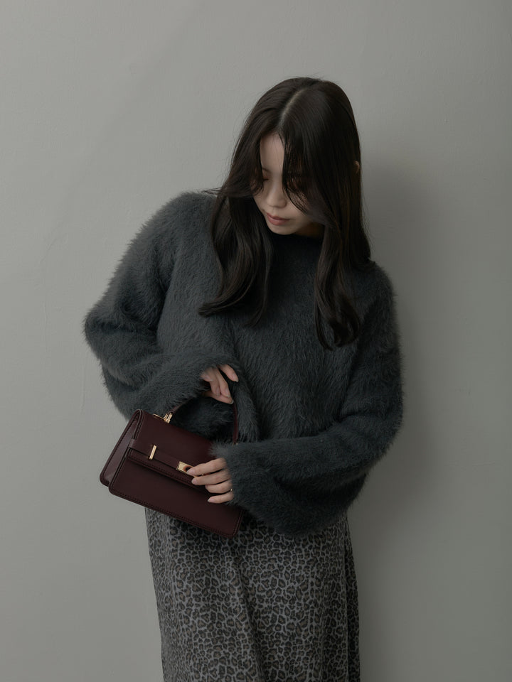 クロップドシャギーニットトップス