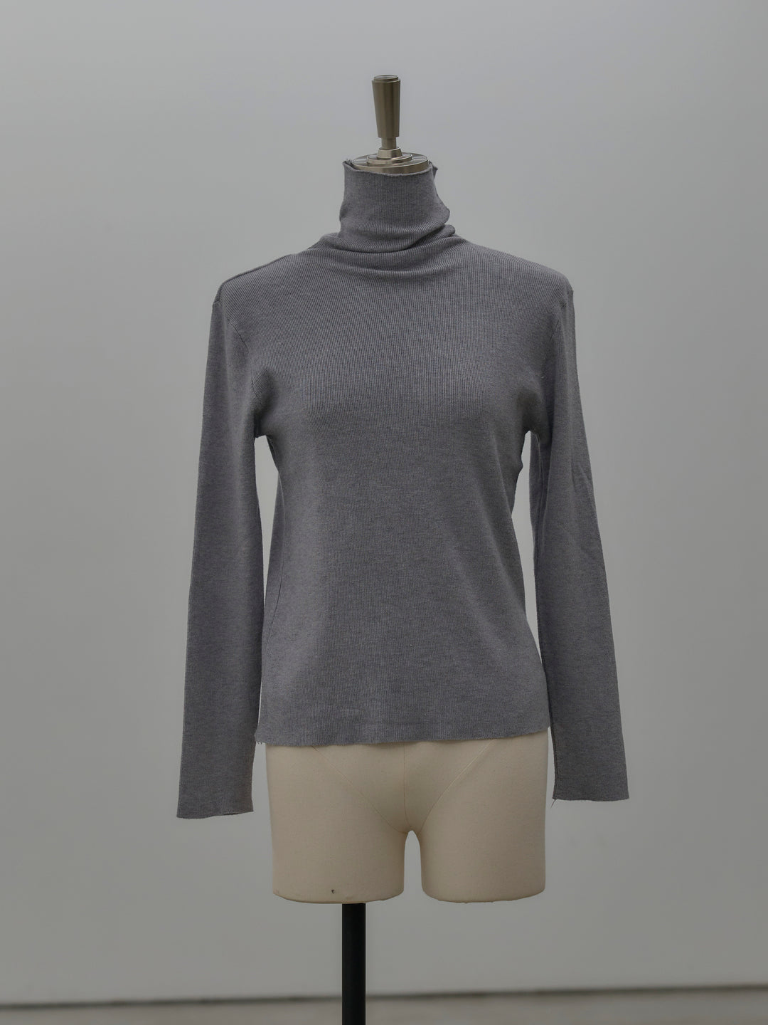 ベーシックリブタートルネック