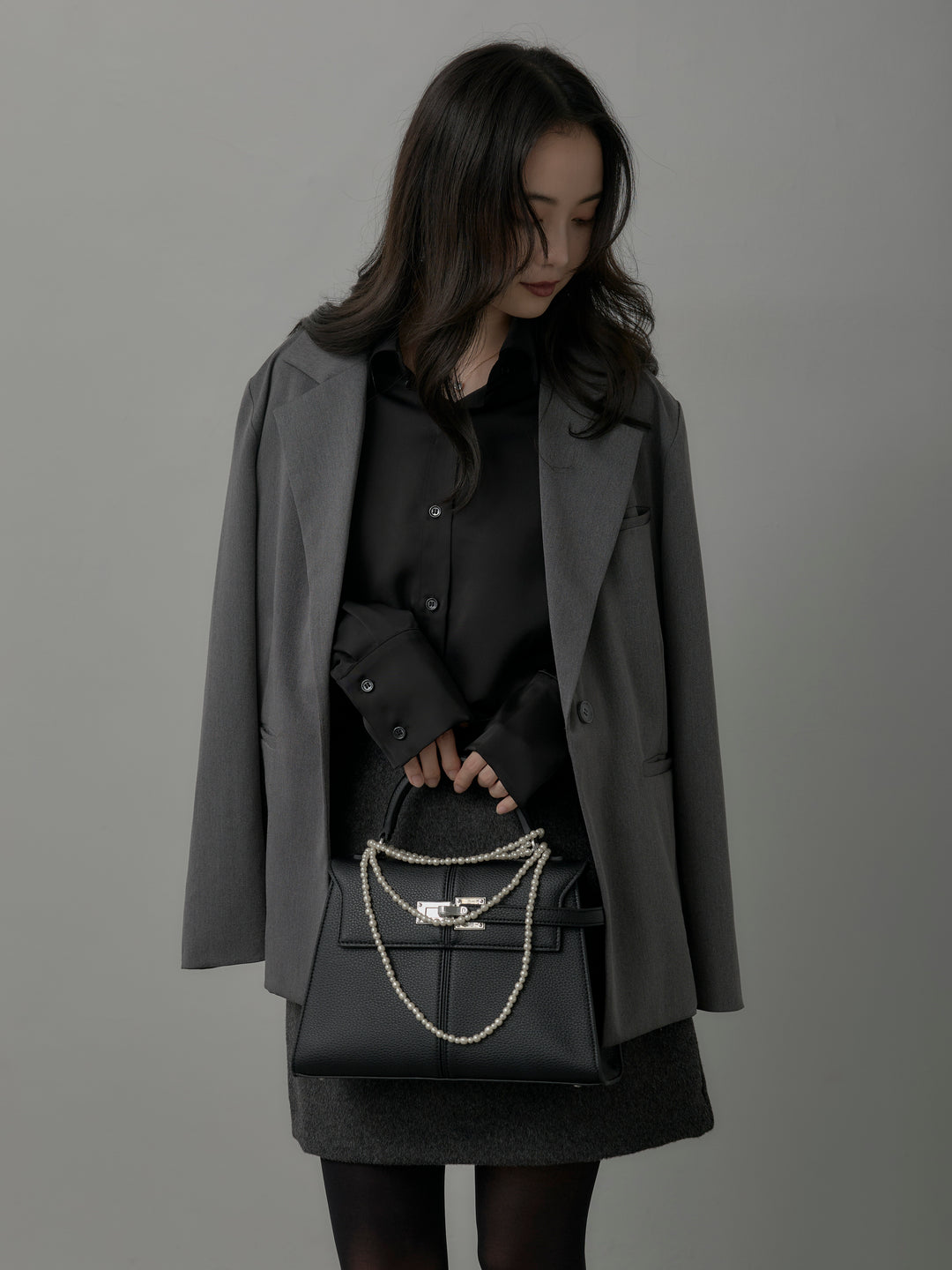 【SET】【Essential】ボックスシルエットテーラードジャケット+ケープ付きオーバーサテンシャツ+【Essential】ウールタッチミニスカート(3set)