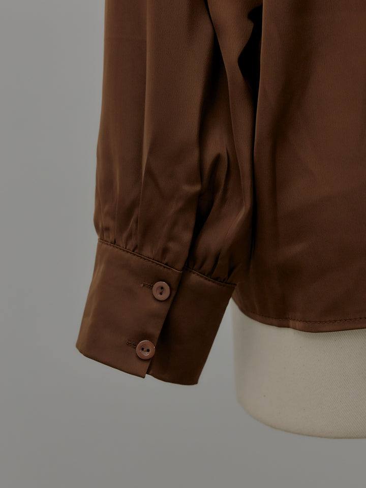 比翼仕立てサテンシャツ
