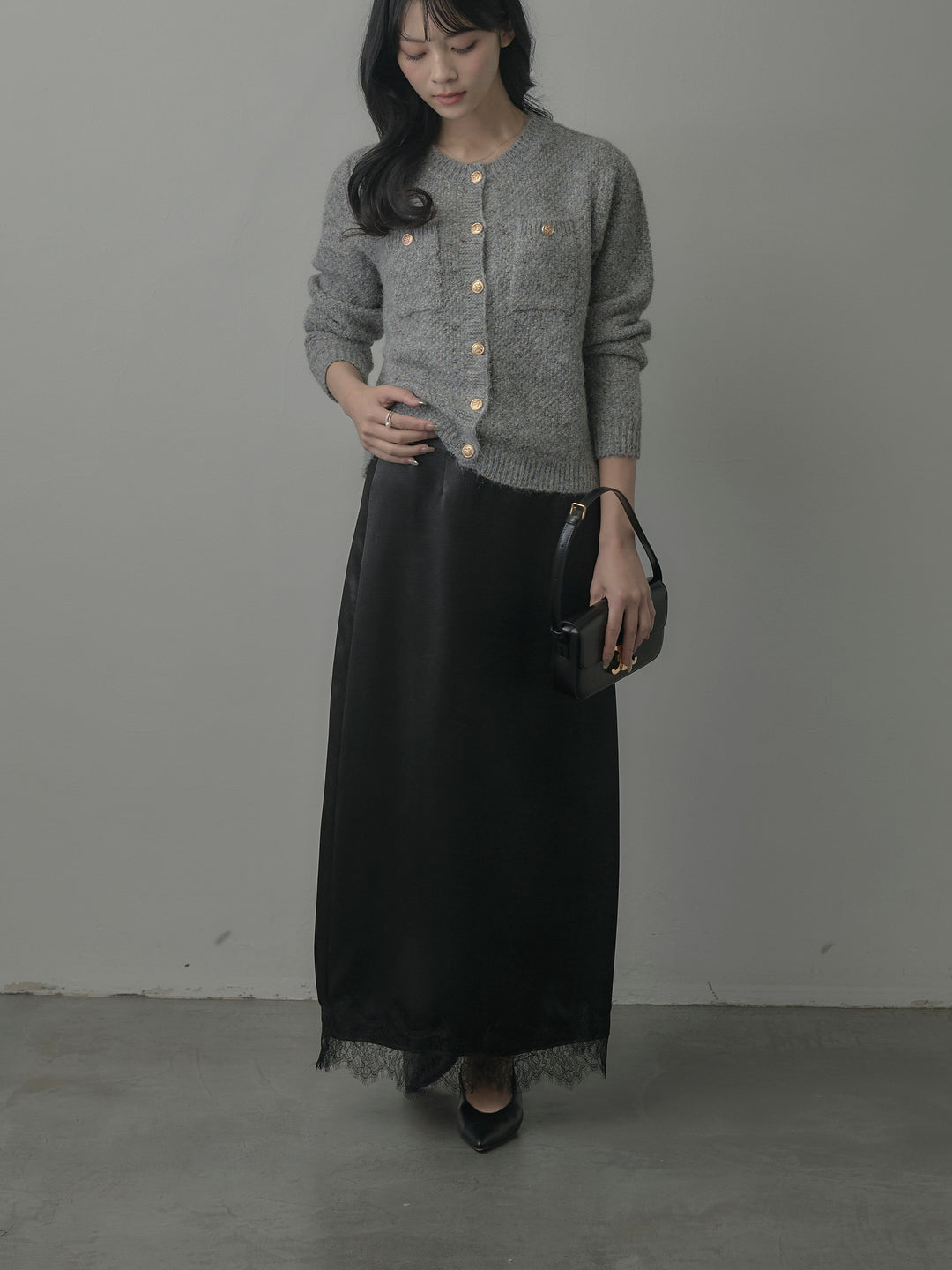 裾レースサテンスカート