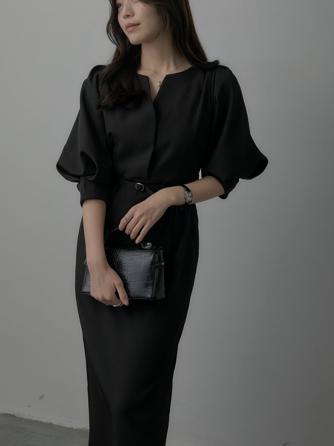 【Essential】裾レースパフスリーブワンピース