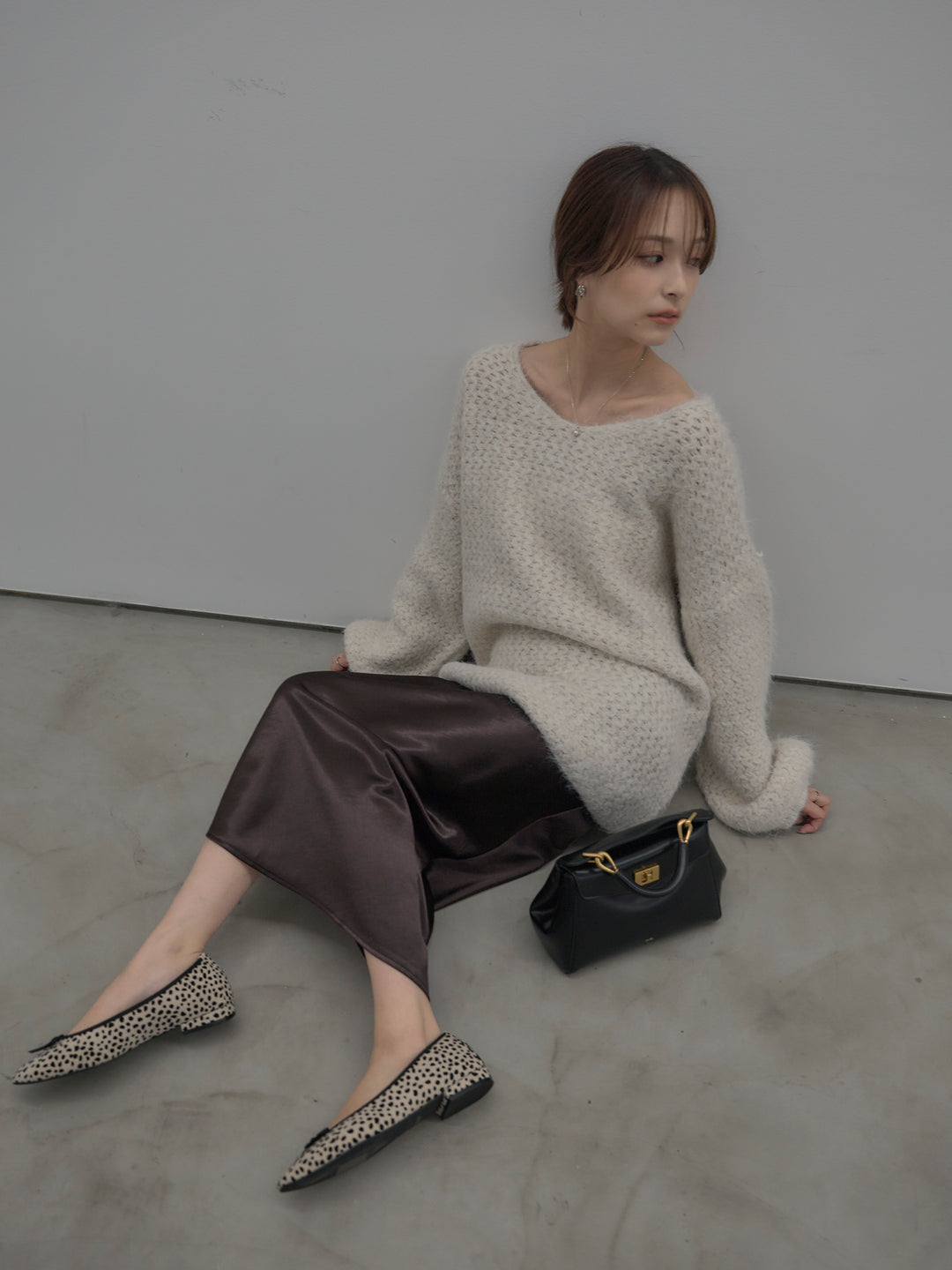 ラメ糸ローゲージ編みオーバーニットトップス