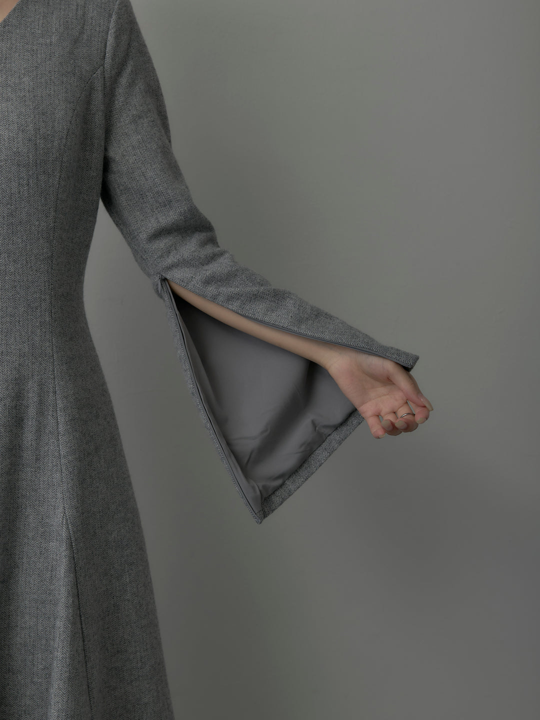 【Essential】2wayスリーブヘリンボーンフレアワンピース