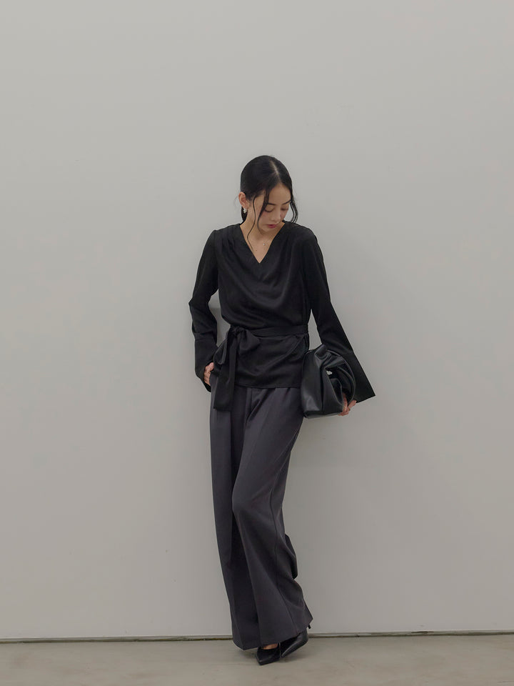 【Essential】2wayタイ付きベルスリーブサテンブラウス