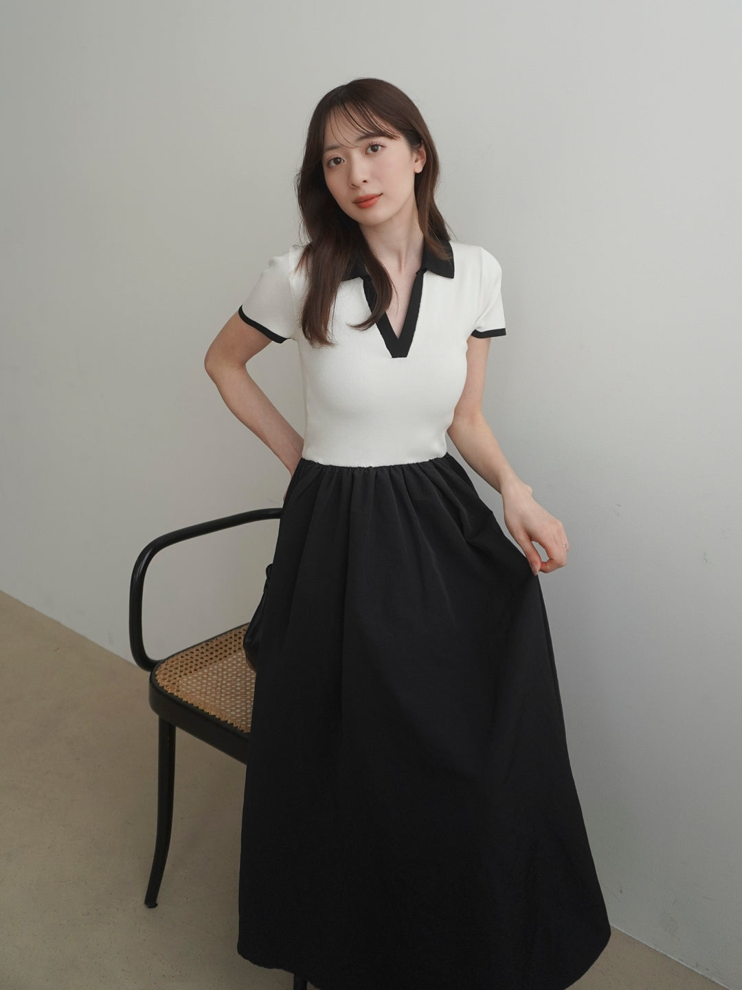 【SET】【Essential】POLO docking half sleeve one piece+【Essential】V neck shirring tiered one piece(2set)