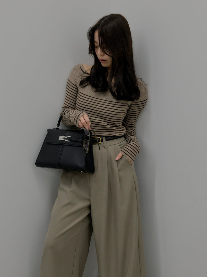 ハーフボーダーニットトップス