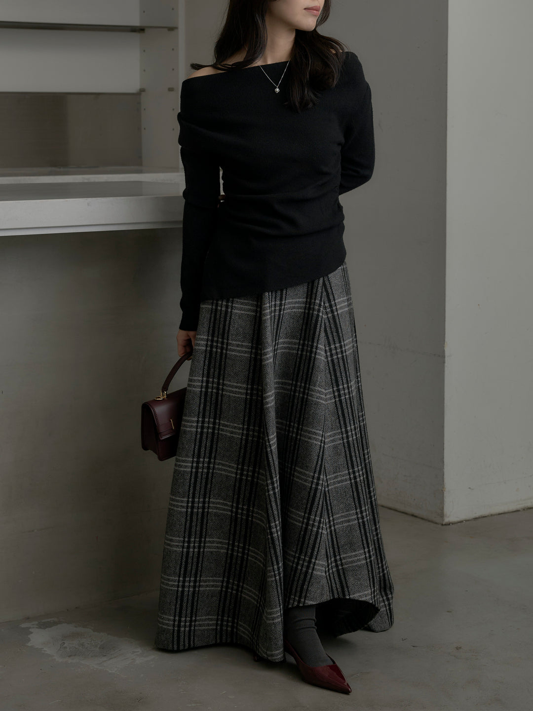 【SET】サイドスリットボートネックニットトップス+【Essential】クラシカルチェックウールタッチスカート(2set)