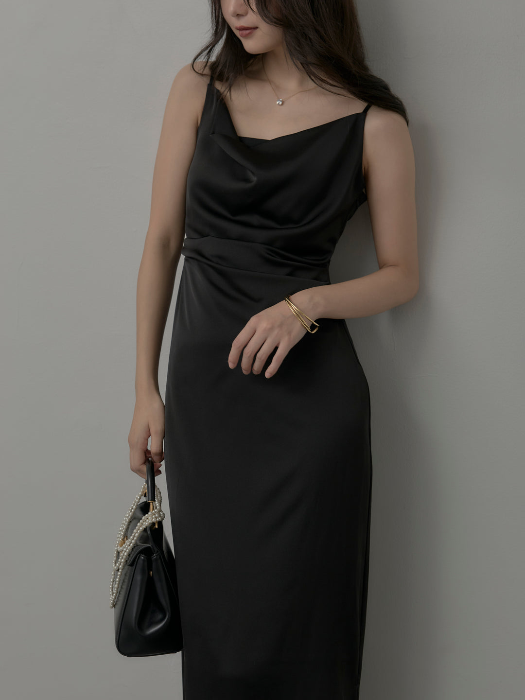 【Essential】サテンドレープキャミワンピ