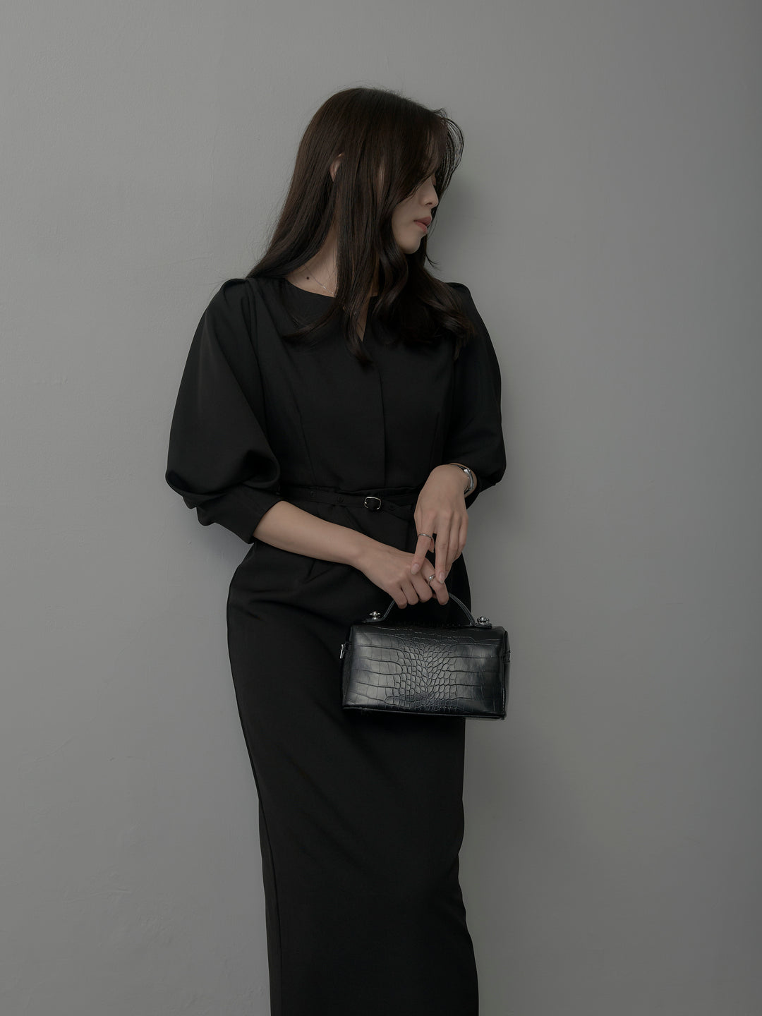 【Essential】裾レースパフスリーブワンピース