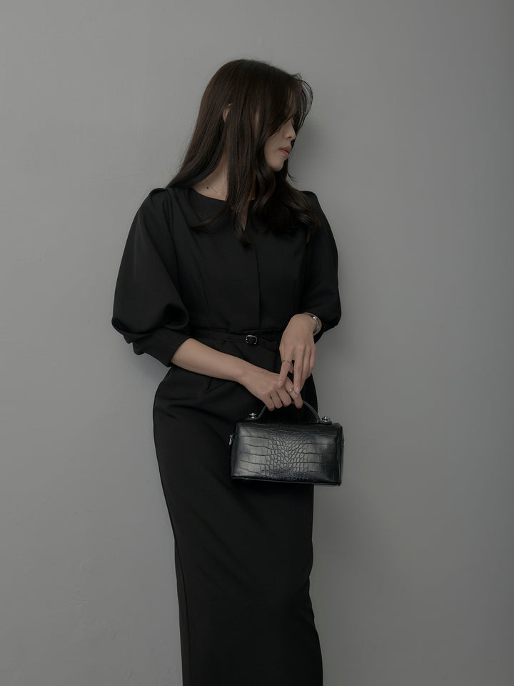 【Essential】裾レースパフスリーブワンピース