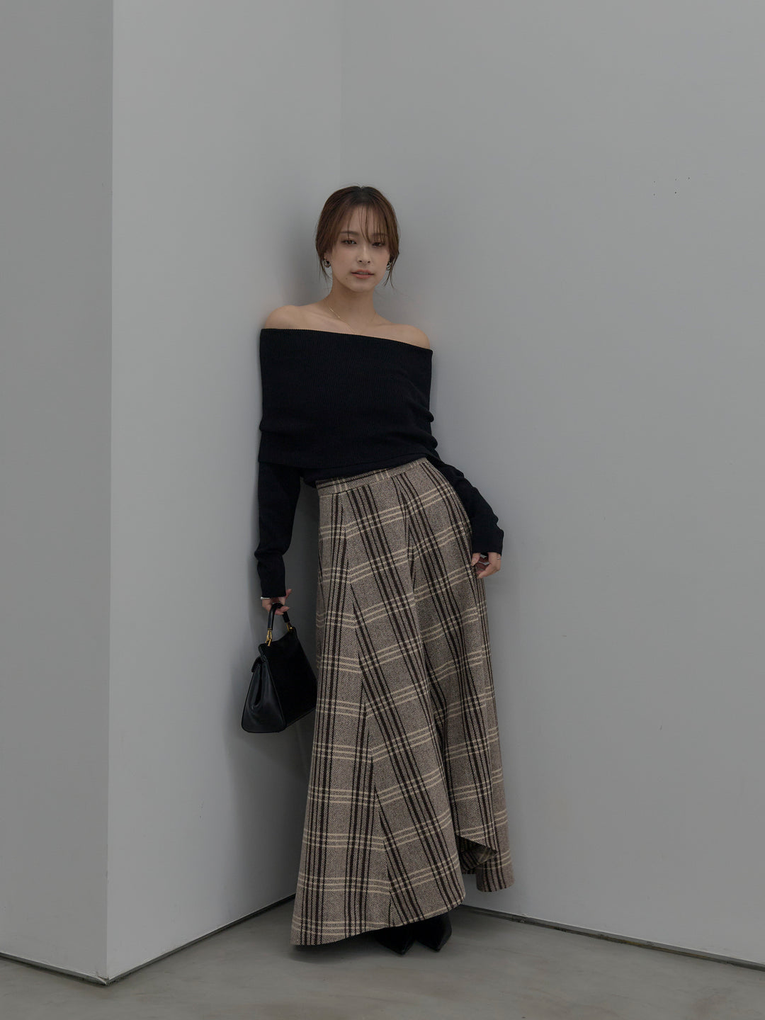 【SET】【premium touch】ソフトリブオフショルニットトップス+【Essential】クラシカルチェックウールタッチスカート(2set)